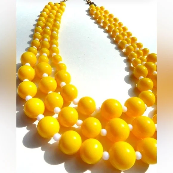 Vintage 70’s LEMON Yellow / White Multi-Strand Bead Necklace. MCM EUC - Picture 8 of 8